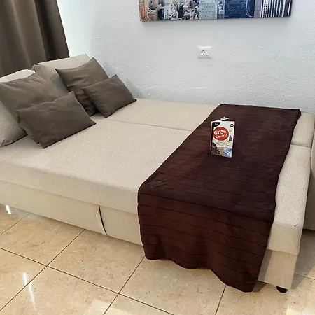 Aircon Pool View Nr Yumbo Apartment Playa del Ingles (Gran Canaria)