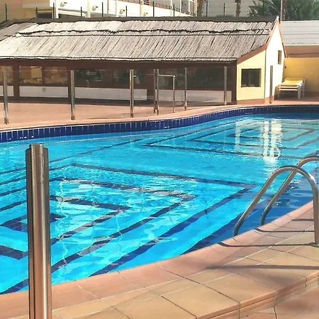 Aircon Pool View Nr Yumbo Apartment