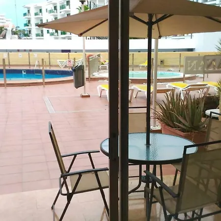 Aircon Pool View Nr Yumbo Apartment