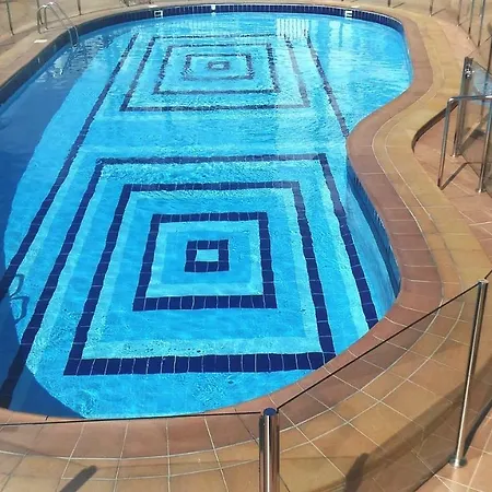 Aircon Pool View Nr Yumbo Apartment